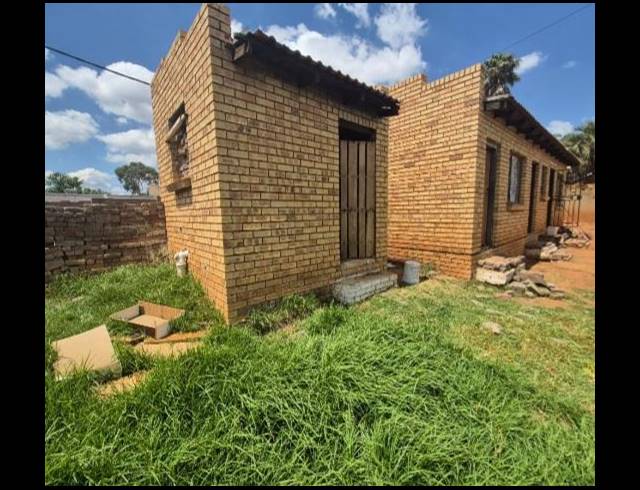 LAND FOR SALE IN LENASIA SOUTH